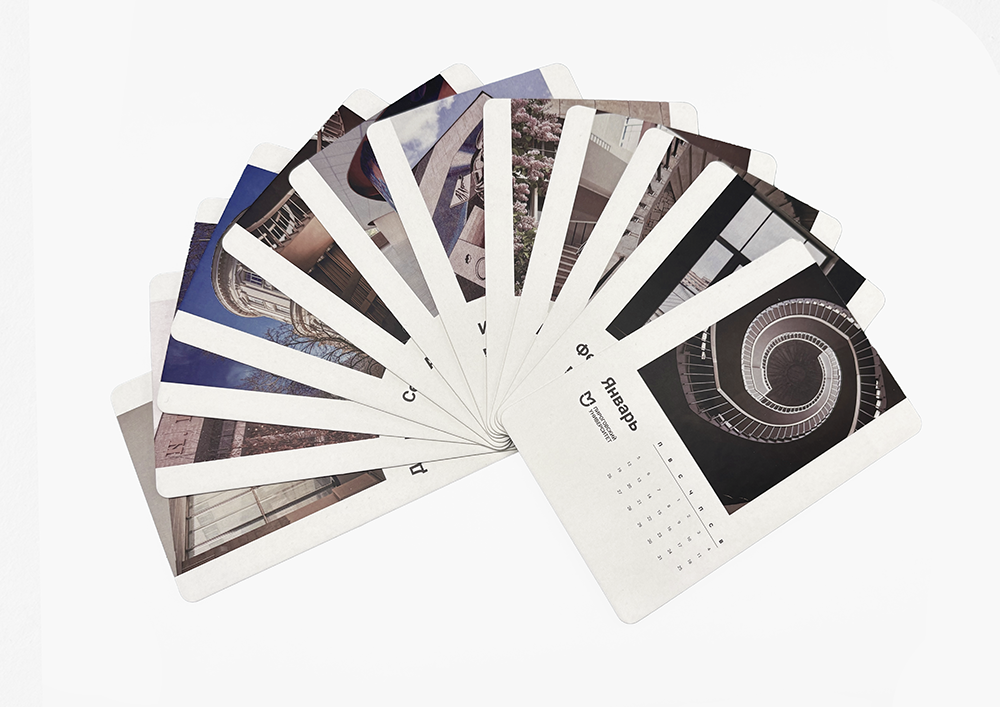 Календарь в деревянной подставке с логотипом — изображение 3